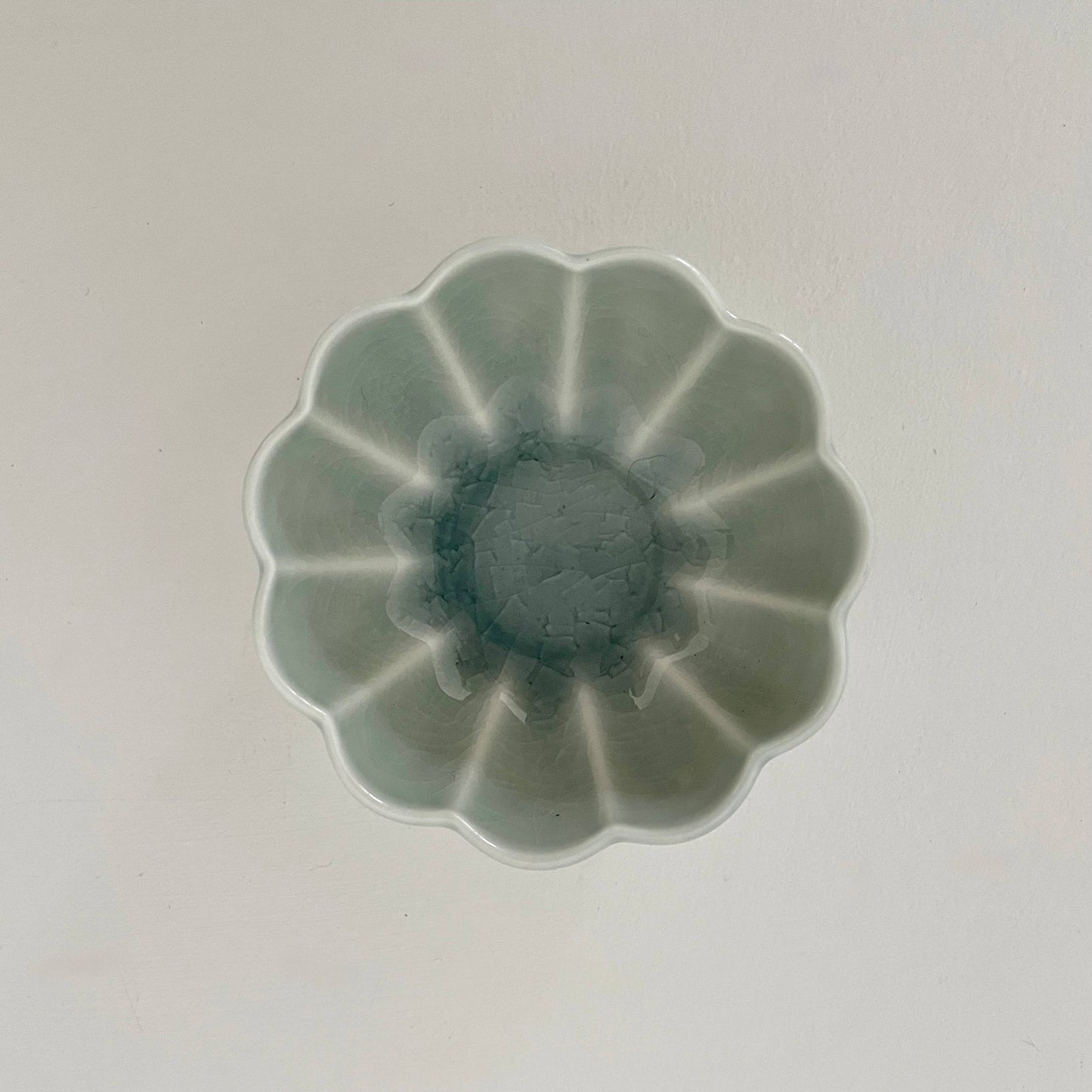 3" Ceramic Chrysanthemum Bowls